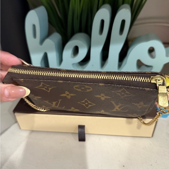 Louis vuitton - Picture 5 of 11